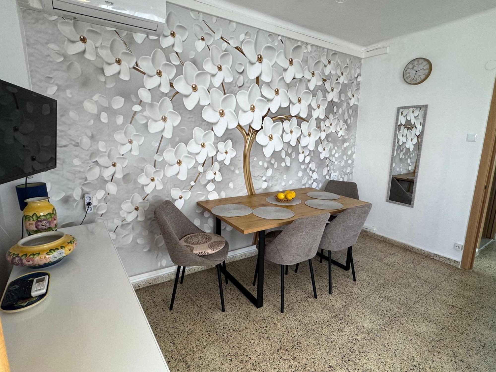 Lovely Family Apartment 2 Min. From The Beach Playa de Gandia Εξωτερικό φωτογραφία